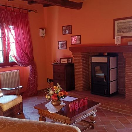 La Collina Dei Franchi Panzió Camporgiano Kültér fotó